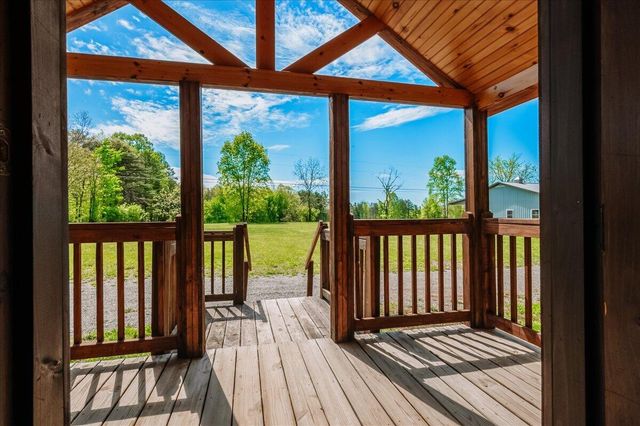 660 Watt Nantz Road, East Bernstadt, KY 40729
