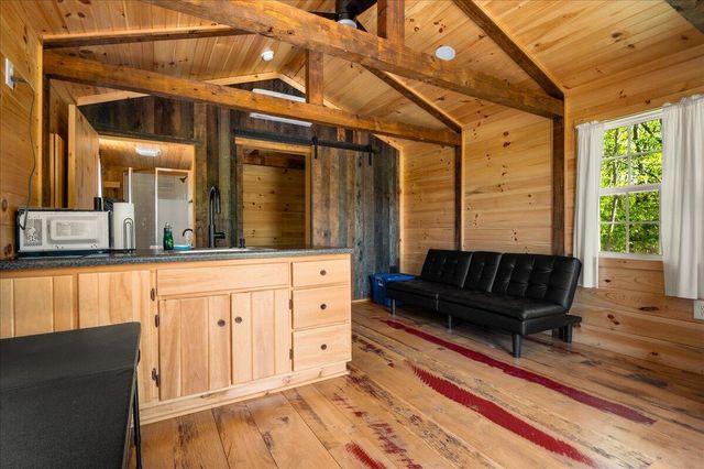 660 Watt Nantz Road, East Bernstadt, KY 40729