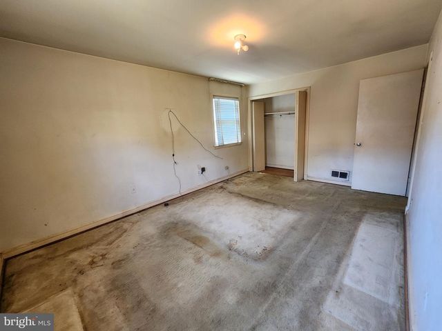 9709 ADMIRALTY DR, Silver Spring, MD 20910