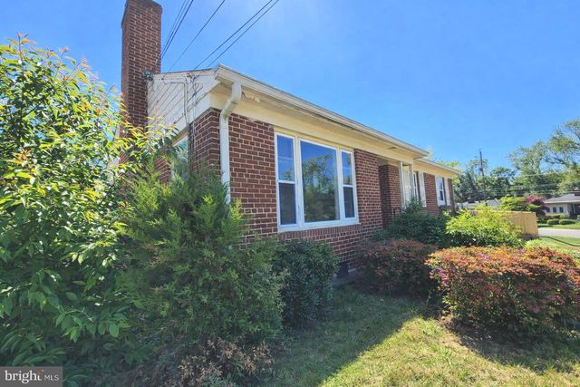 9709 ADMIRALTY DR, Silver Spring, MD 20910