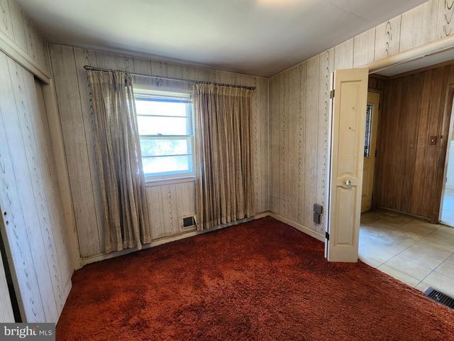 9709 ADMIRALTY DR, Silver Spring, MD 20910