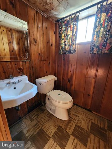 9709 ADMIRALTY DR, Silver Spring, MD 20910
