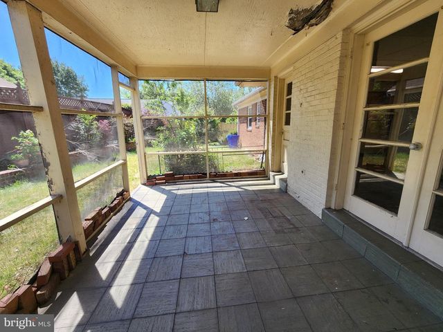 9709 ADMIRALTY DR, Silver Spring, MD 20910