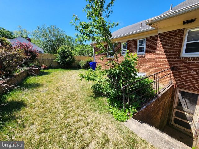 9709 ADMIRALTY DR, Silver Spring, MD 20910