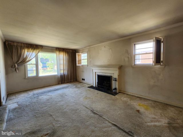 9709 ADMIRALTY DR, Silver Spring, MD 20910