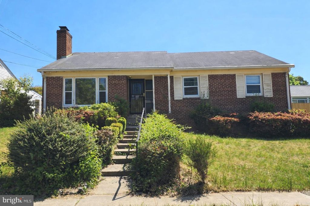 9709 ADMIRALTY DR, Silver Spring, MD 20910