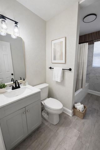 5831 HORNET DRIVE, Orlando, FL 32808