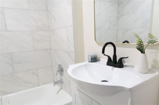 5831 HORNET DRIVE, Orlando, FL 32808