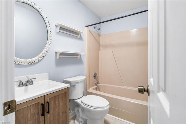 1305 Eaglewood DR, Virginia Beach, VA 23454