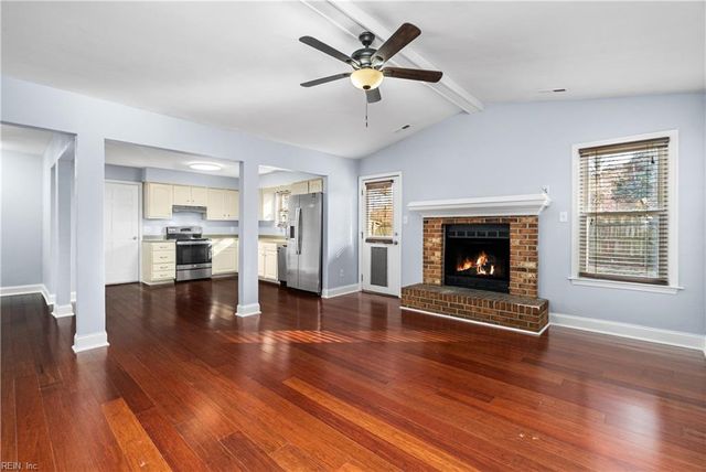 1305 Eaglewood DR, Virginia Beach, VA 23454