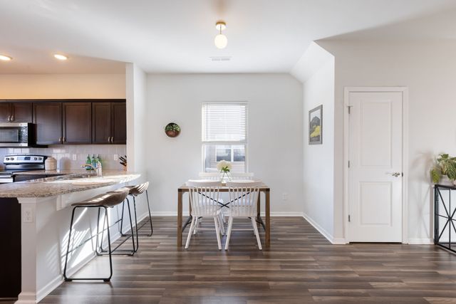 2010 Sercy Dr, Spring Hill, TN 37174