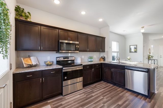 2010 Sercy Dr, Spring Hill, TN 37174