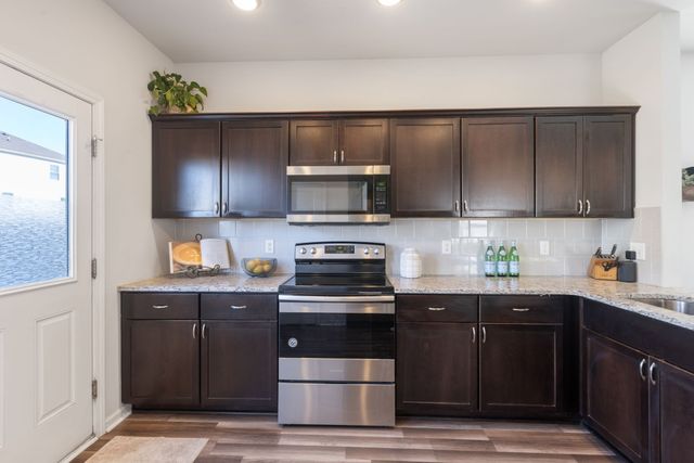 2010 Sercy Dr, Spring Hill, TN 37174