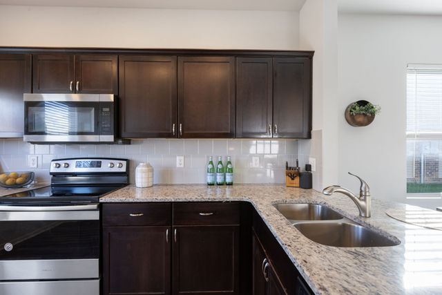 2010 Sercy Dr, Spring Hill, TN 37174