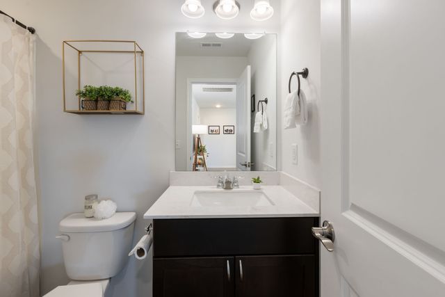 2010 Sercy Dr, Spring Hill, TN 37174