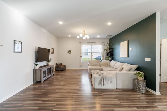 2010 Sercy Dr, Spring Hill, TN 37174