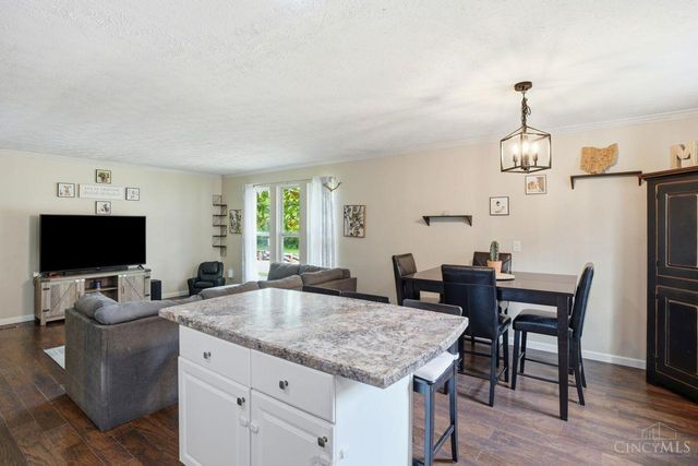 8833 Dover Drive, Deerfield Twp., OH 45039