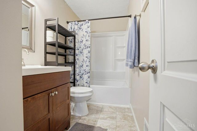 8833 Dover Drive, Deerfield Twp., OH 45039