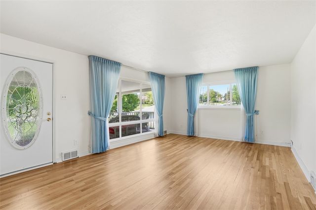 3528 Brodhead Rd, Center Twp, PA 15061