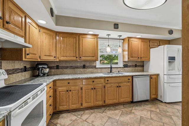 2596 Long Hollow Pike, Hendersonville, TN 37075