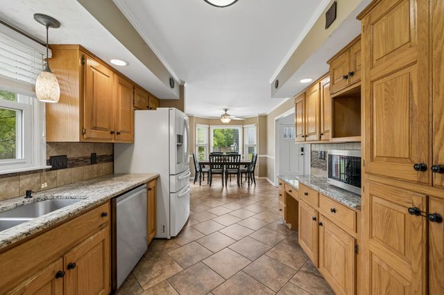 2596 Long Hollow Pike, Hendersonville, TN 37075