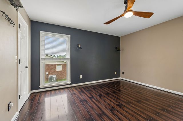 2596 Long Hollow Pike, Hendersonville, TN 37075