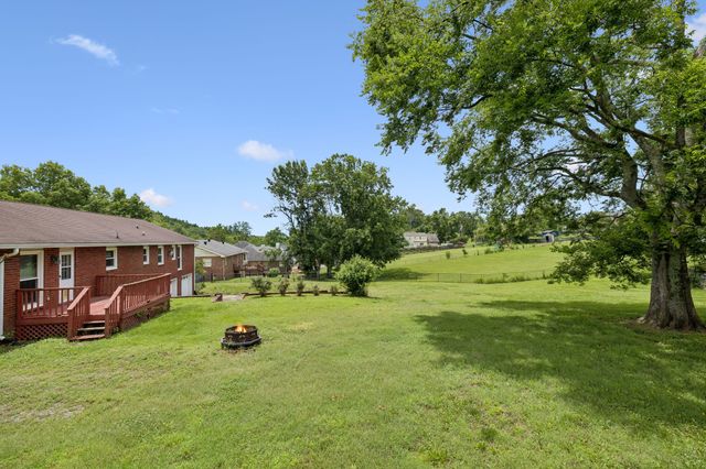 2596 Long Hollow Pike, Hendersonville, TN 37075