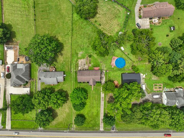 2596 Long Hollow Pike, Hendersonville, TN 37075