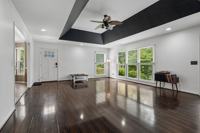 2596 Long Hollow Pike, Hendersonville, TN 37075