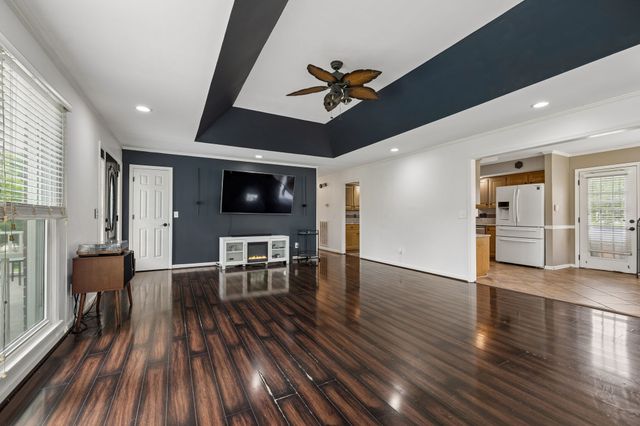 2596 Long Hollow Pike, Hendersonville, TN 37075