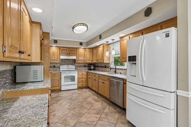 2596 Long Hollow Pike, Hendersonville, TN 37075