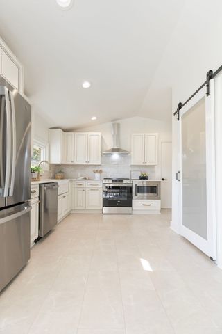 305 Shepherd Hills Dr, Madison, TN 37115