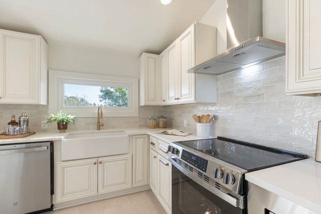 305 Shepherd Hills Dr, Madison, TN 37115