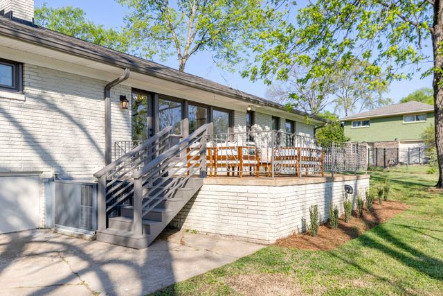 305 Shepherd Hills Dr, Madison, TN 37115