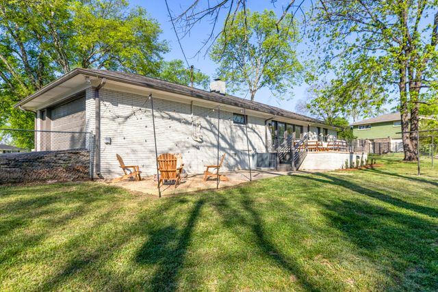 305 Shepherd Hills Dr, Madison, TN 37115