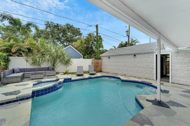 2219 16TH STREET N, St Petersburg, FL 33704