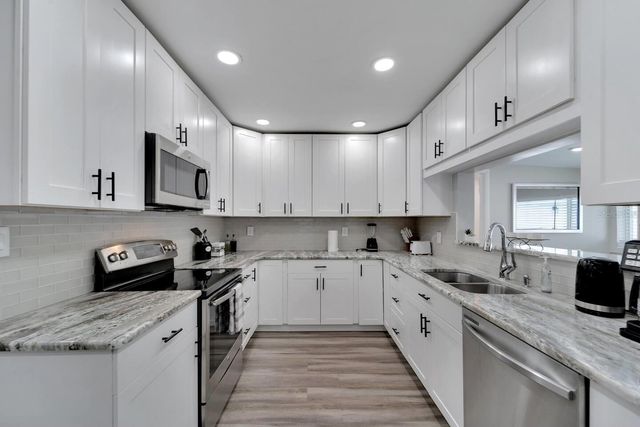 2219 16TH STREET N, St Petersburg, FL 33704