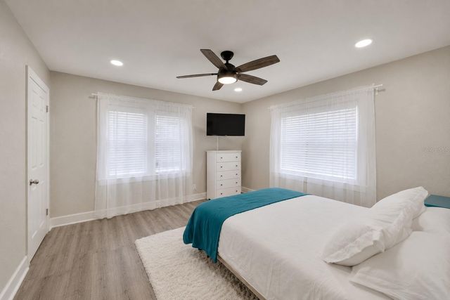 2219 16TH STREET N, St Petersburg, FL 33704