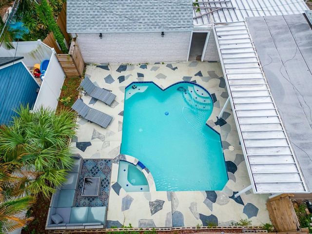 2219 16TH STREET N, St Petersburg, FL 33704