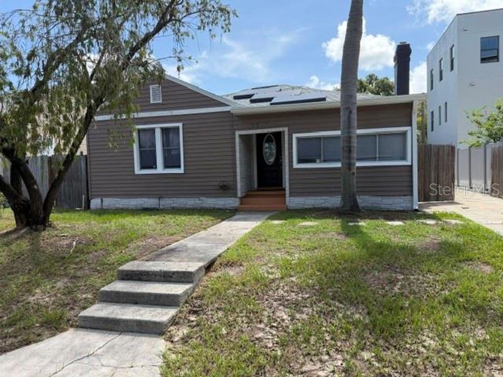2219 16TH STREET N, St Petersburg, FL 33704