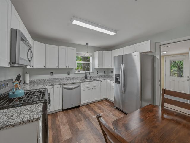 513 W Water Street, Weatherford, TX 76086