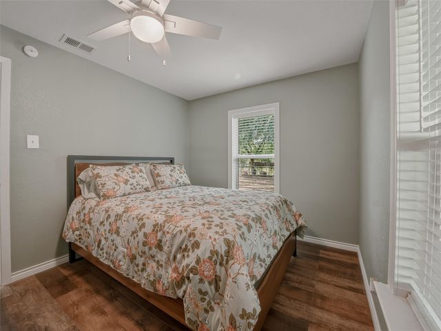 513 W Water Street, Weatherford, TX 76086