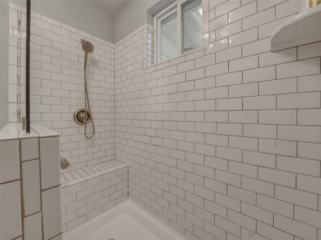 513 W Water Street, Weatherford, TX 76086