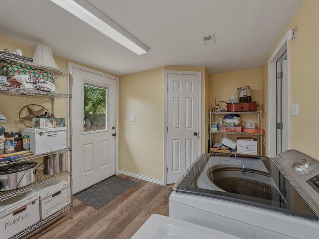 513 W Water Street, Weatherford, TX 76086
