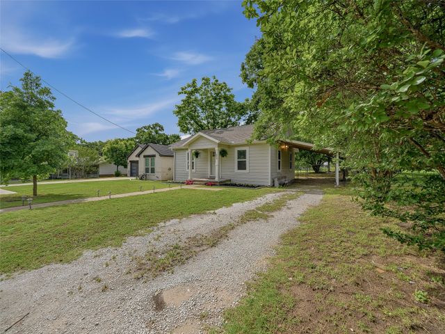 513 W Water Street, Weatherford, TX 76086