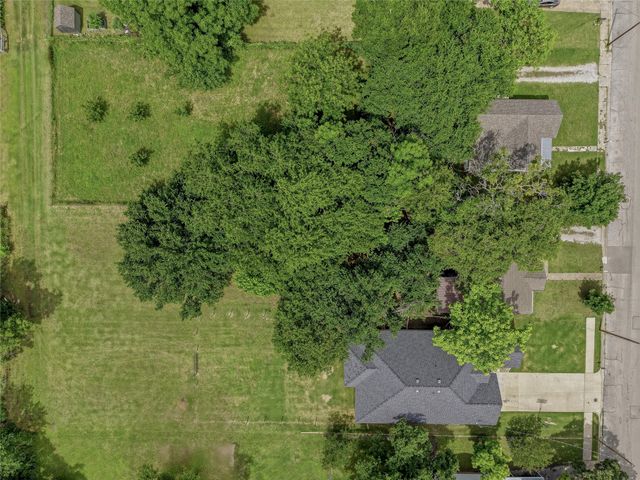 513 W Water Street, Weatherford, TX 76086