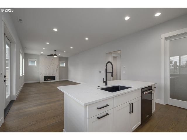 15208 Se TOWERS Ter, Milwaukie, OR 97267