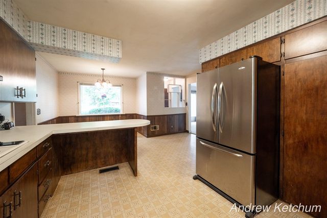 297 Fourth Avenue, Holland, MI 49424