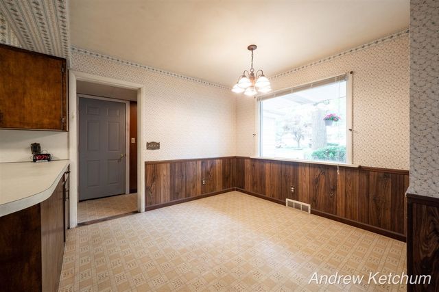 297 Fourth Avenue, Holland, MI 49424