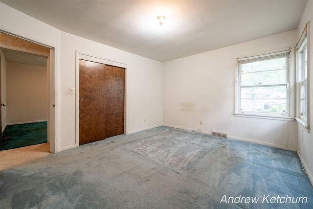 297 Fourth Avenue, Holland, MI 49424